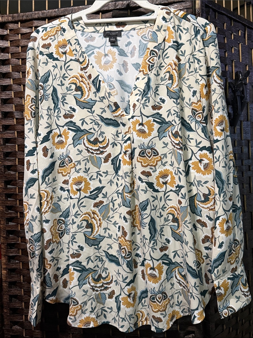 Ann Taylor Cream Floral Long-Sleeve V-Neck Shirt with Green and Gold Accents